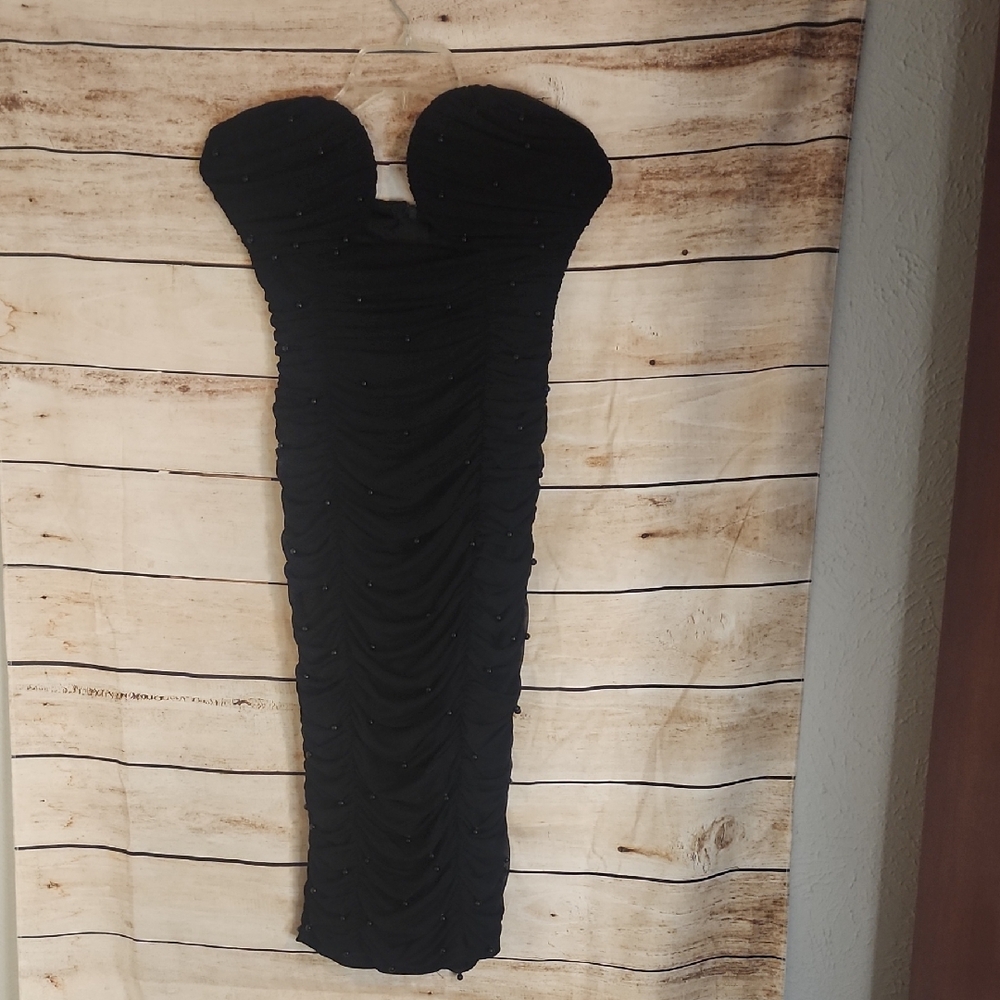 Chic Black Strapless Dress - Picture 2 of 6